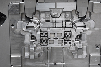 螺紋部分設(shè)計(jì)回轉(zhuǎn)脫模機(jī)構(gòu)有哪些注意事項(xiàng)？