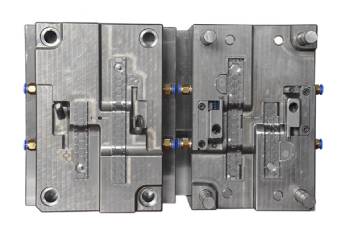 作為一家專(zhuān)業(yè)的塑料模具生產(chǎn)廠家需要做大一些什么事情？