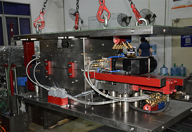 塑膠模具廠(chǎng)家